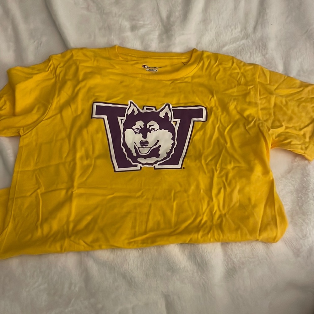 NEW Champion UW t-shirt university of Washington gear